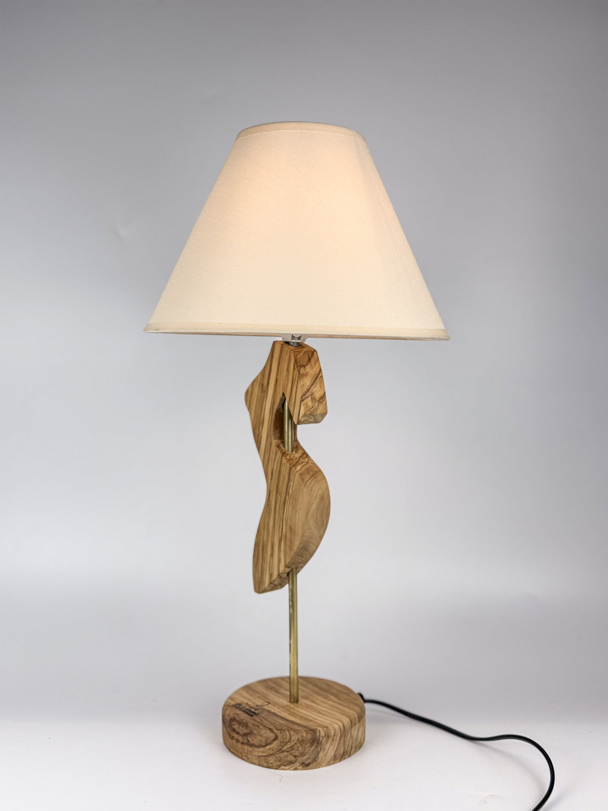 Lampă decorativă „Smaranda” din lemn de măslin – handmade
