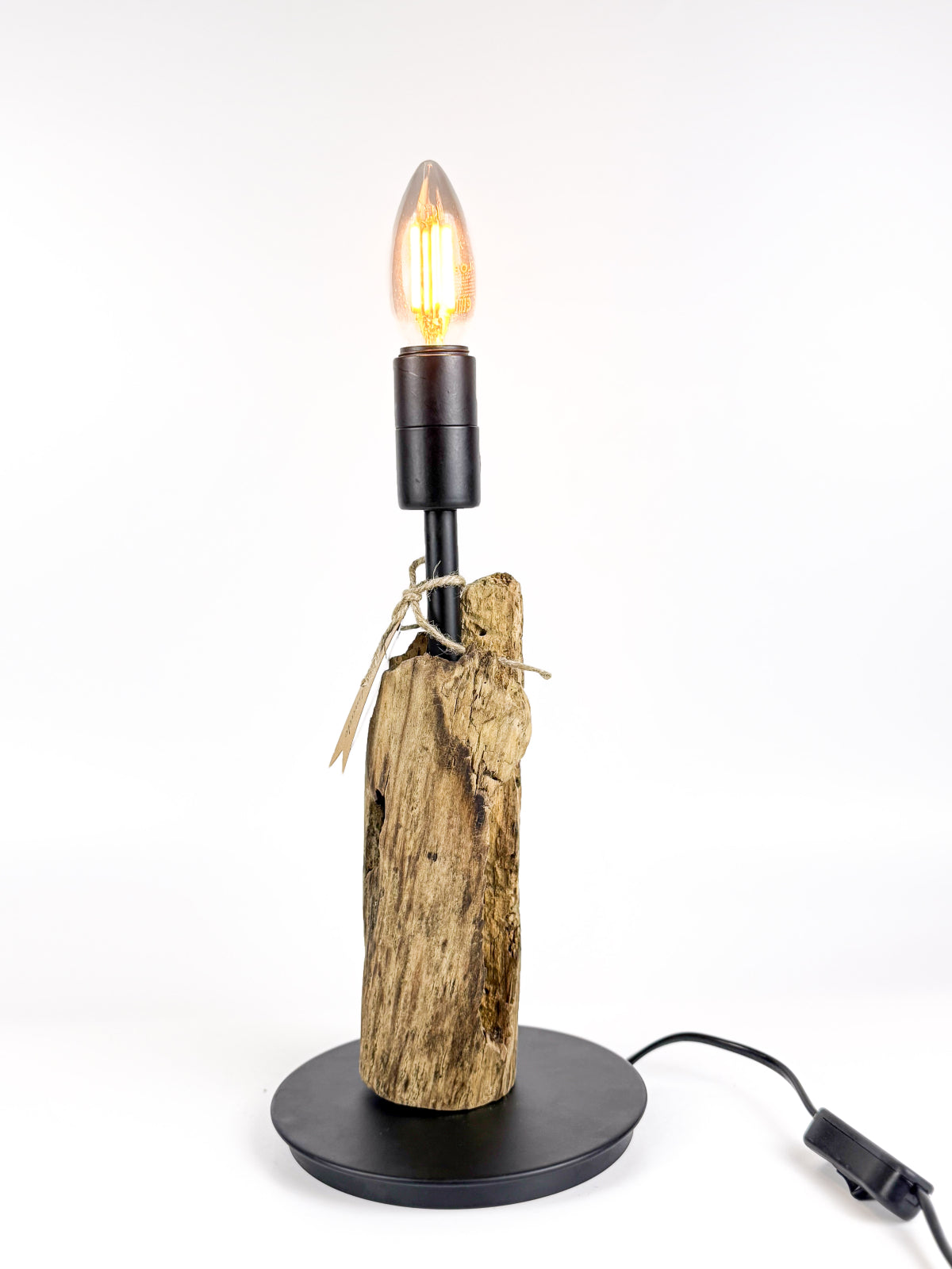 Lampă de masă din lemn recuperat – bază cilindrică organică – handmade