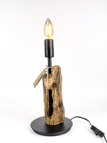 Lampă de masă din lemn recuperat – bază cilindrică organică – handmade