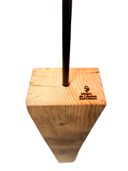 Lampă de podea handmade din brad masiv cu abajur sferic din lemn, bec E27