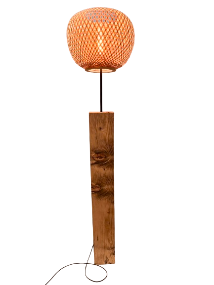 Lampă de podea handmade din brad masiv cu abajur sferic din lemn, bec E27