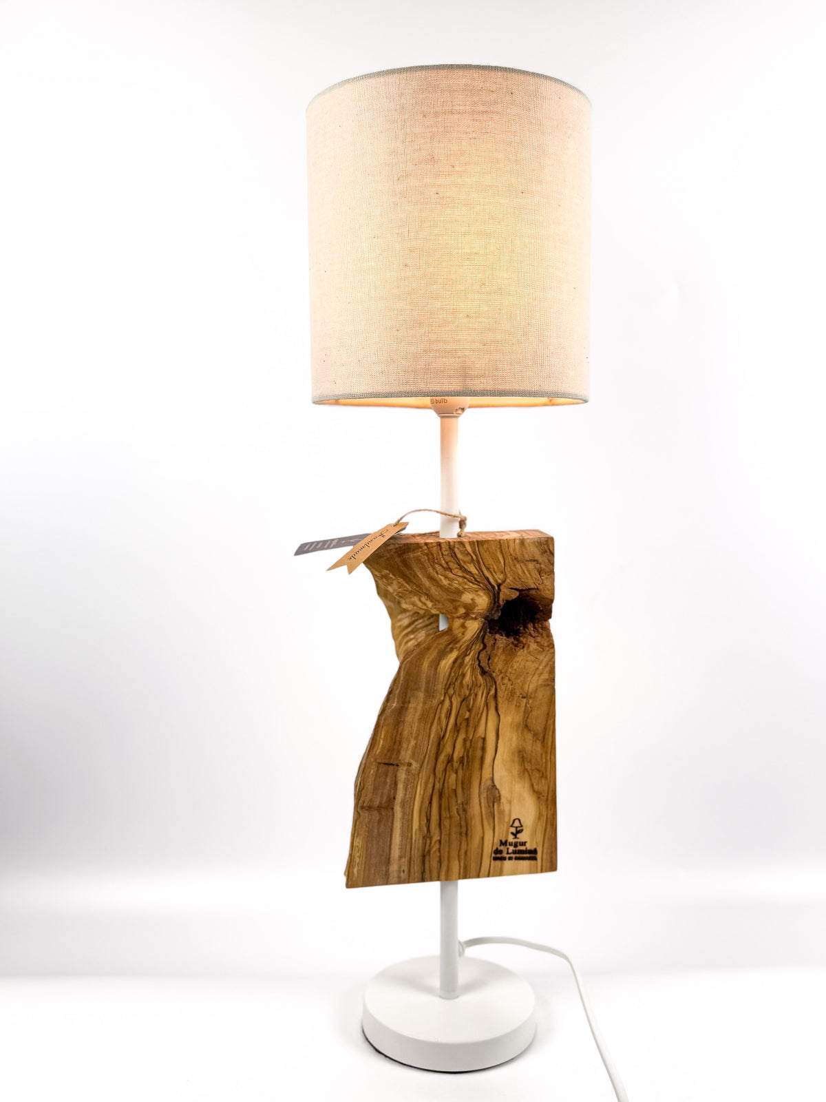 Lampă de masă din lemn de măslin – bază verticală organică