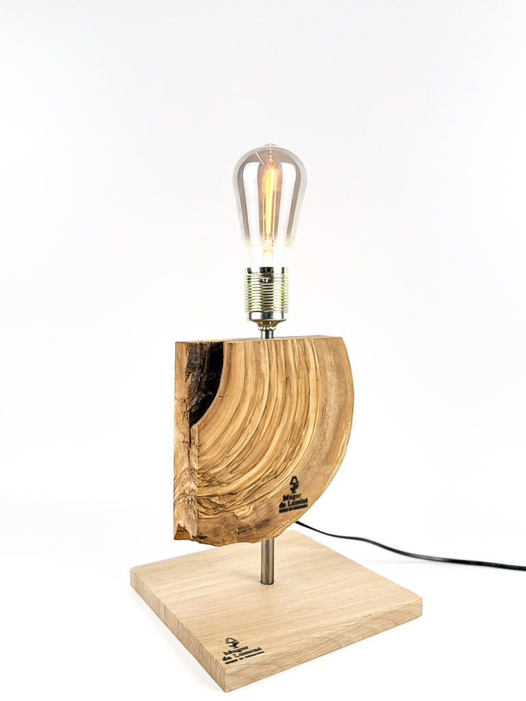 Lampă decorativă de birou handmade din măslin, cu bază din stejar