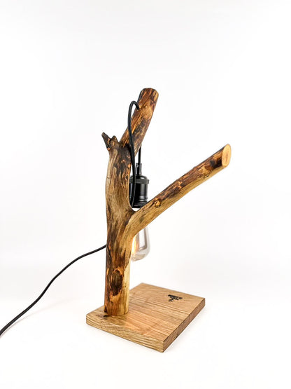 Lampă decorativă handmade din lemn natural,