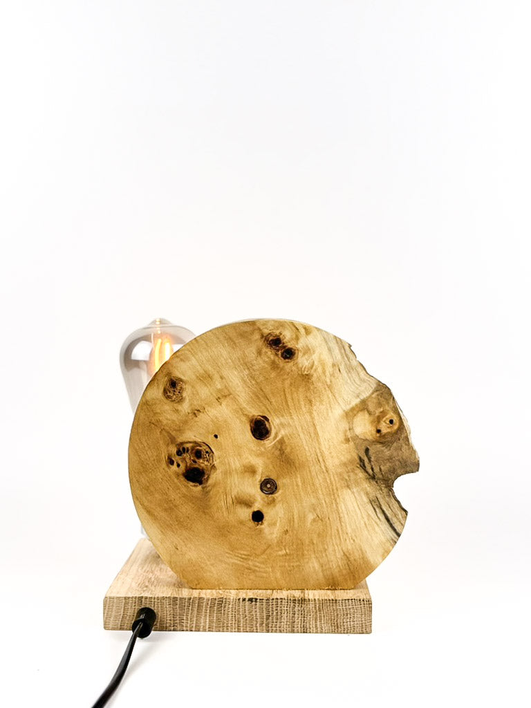 Lampă decorativă de masă handmade din plop, cu bază din stejar, design natural,