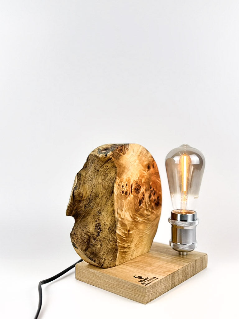 Lampă decorativă de masă handmade din plop, cu bază din stejar, design natural,