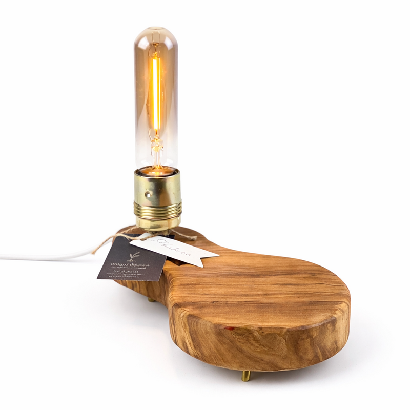 Lampă handmade din măslin masiv cu bază organică joasă, bec Edison tub