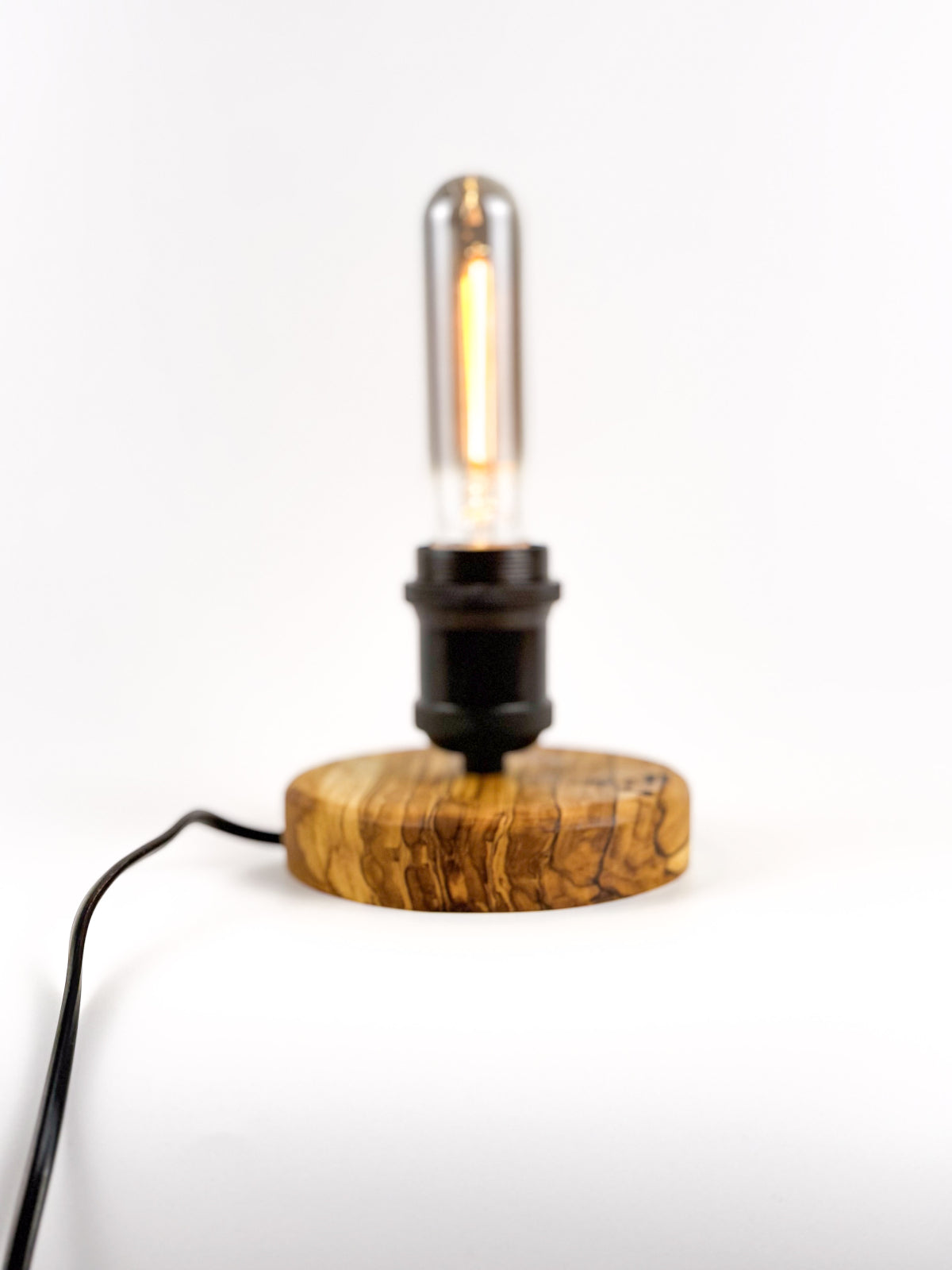 Lampă decorativă din lemn de măslin – bază rotundă