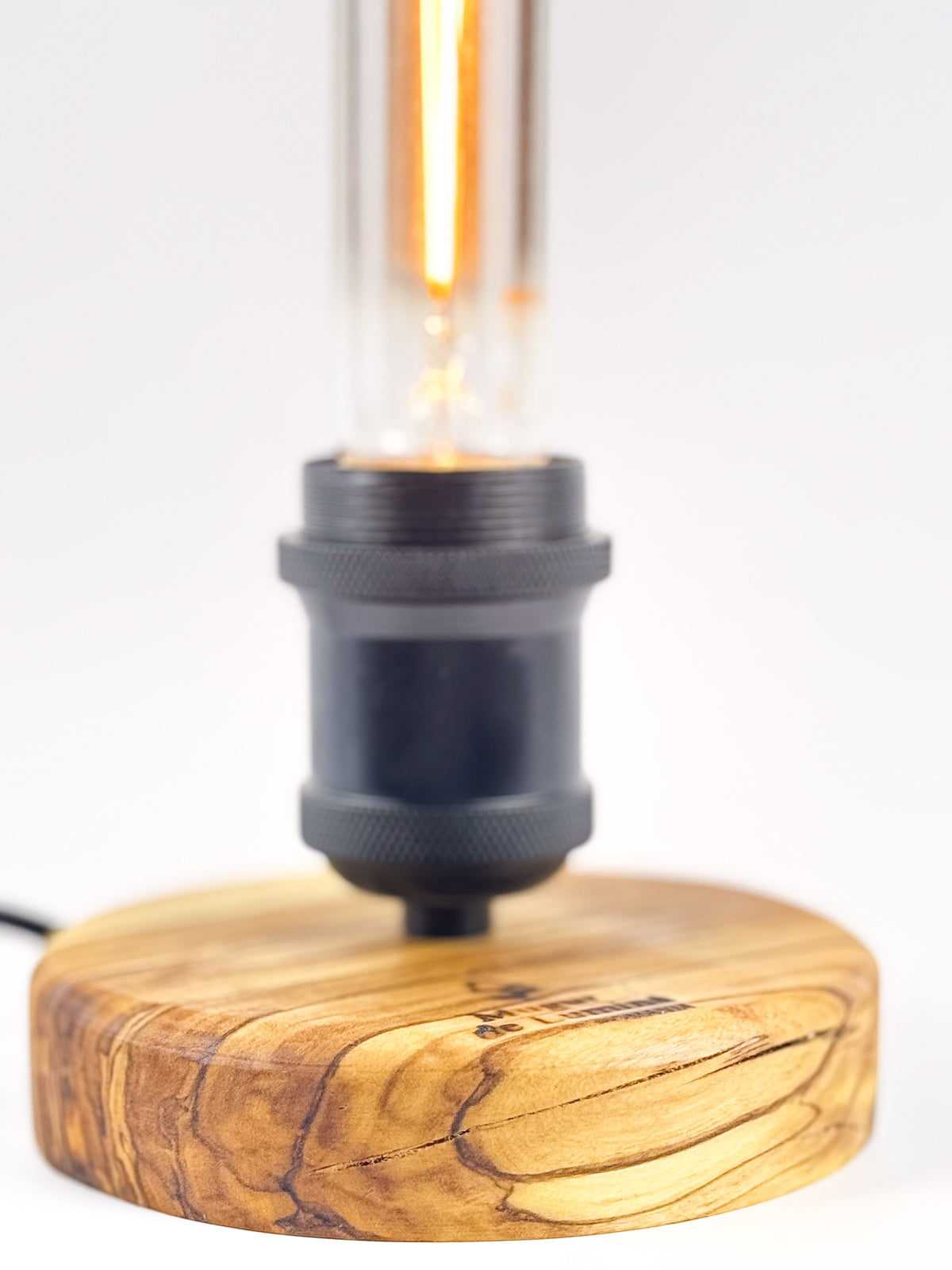 Lampă decorativă din lemn de măslin – bază rotundă
