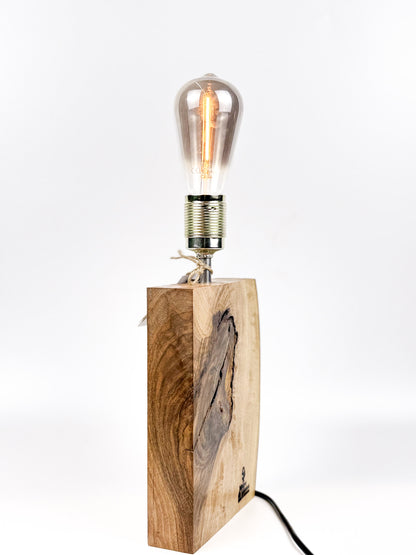 Lampă decorativă din lemn de nuc – bază verticală organică – handmade
