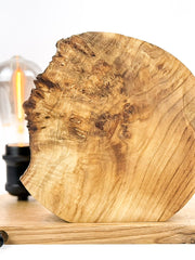 Lampă decorativă din lemn de plop, formă organică cu bază din stejar