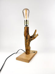 Lampă decorativă din lemn de stejar, ramură naturală cu bază
