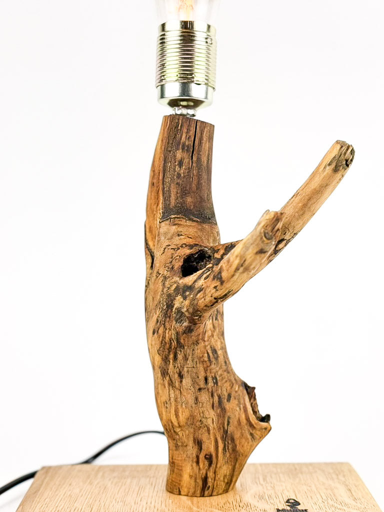 Lampă decorativă din lemn de stejar, ramură naturală cu bază