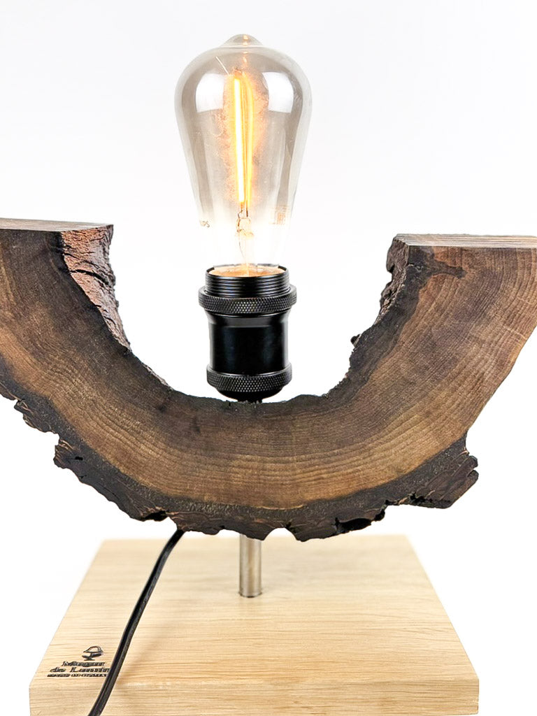 Lampă decorativă din nuc, cu bază din stejar, handmade, unicat