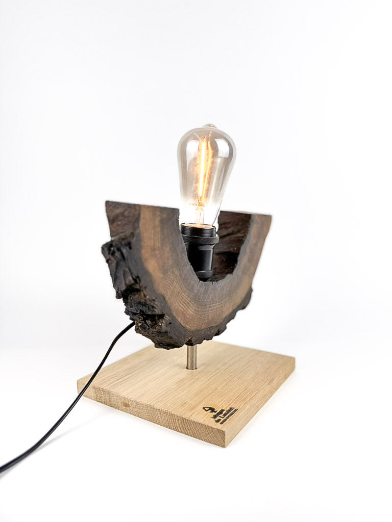 Lampă decorativă din nuc, cu bază din stejar, handmade, unicat