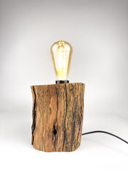 Lampă decorativă handmade din trunchi masiv de lemn, stil rustic
