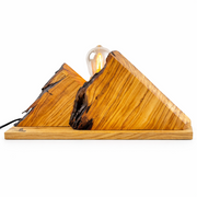 Lampă decorativă „Munte” din lemn de măslin – handmade – Mugur de Lumină