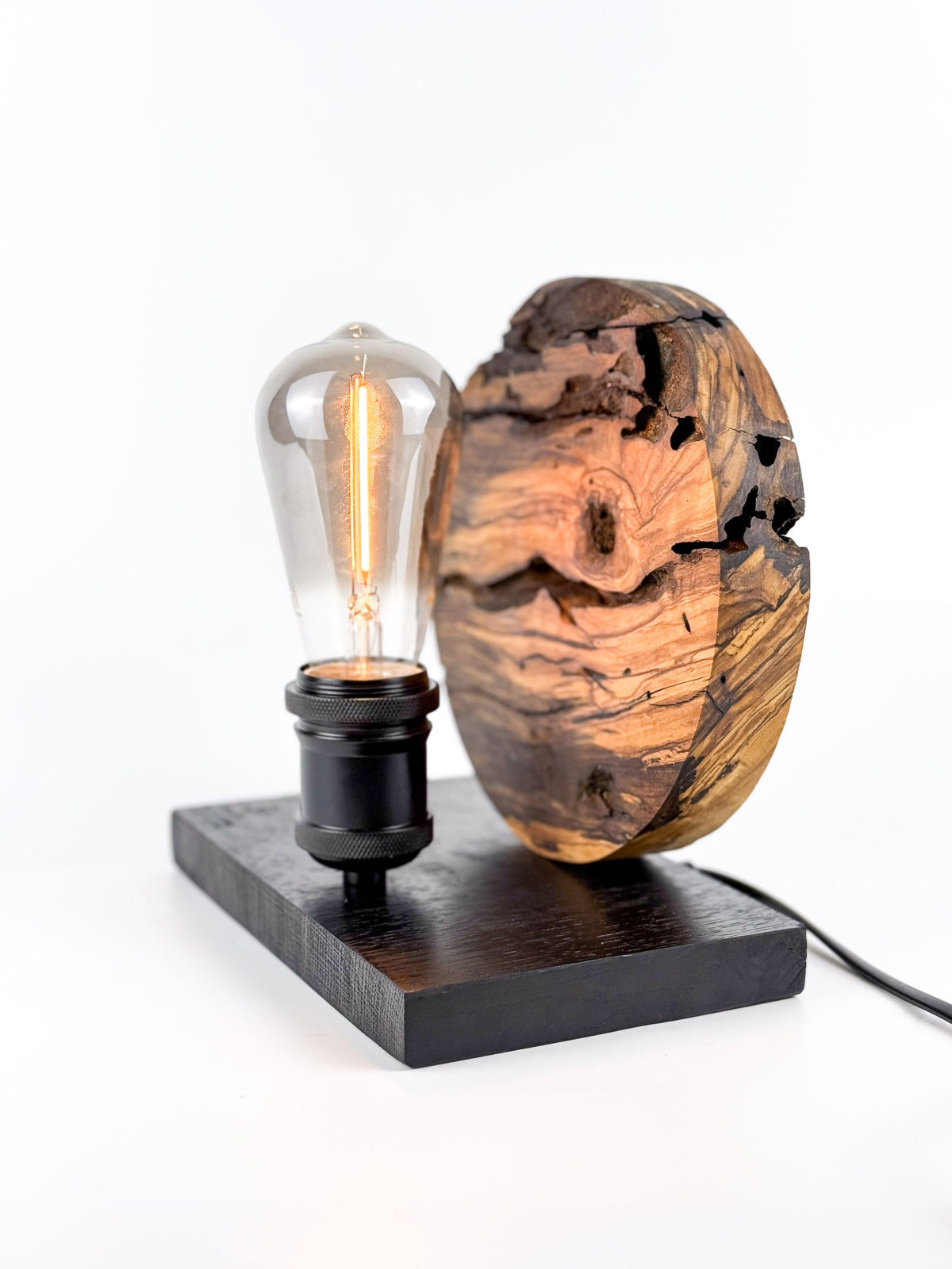 Lampă handmade „Amurg” din lemn de măslin