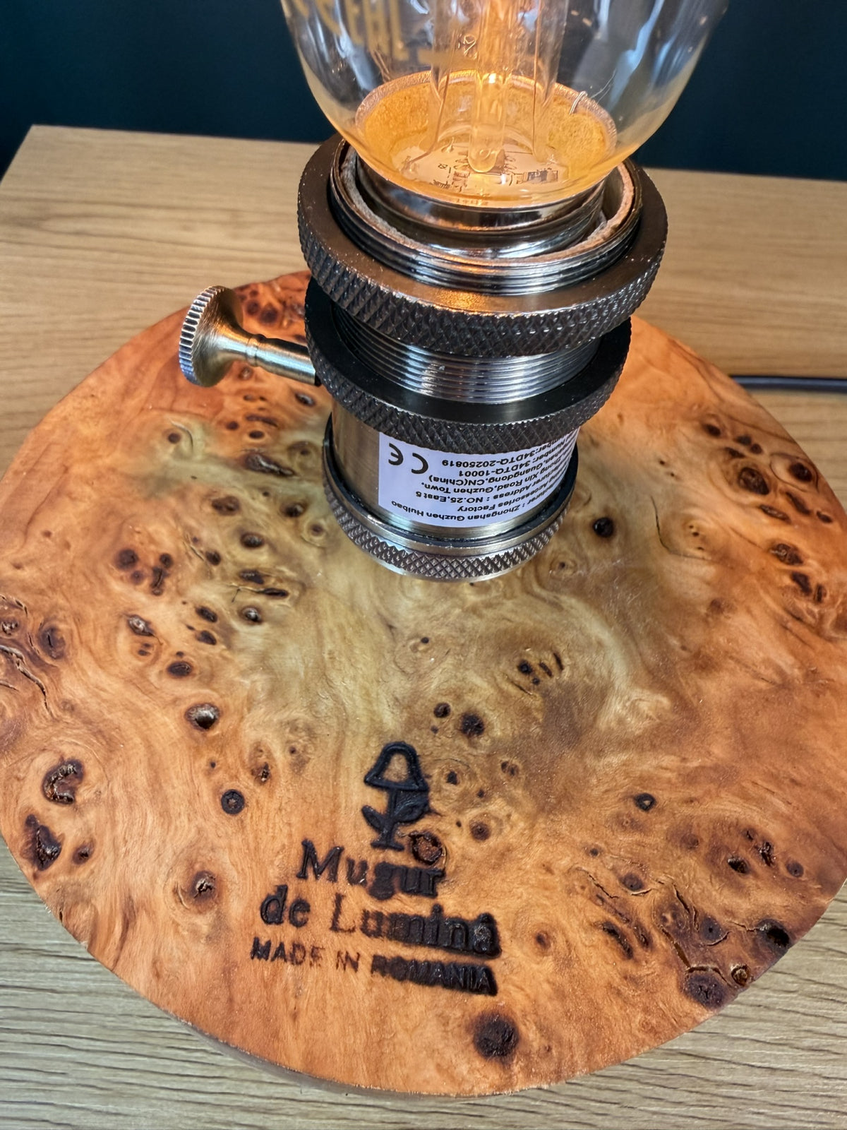 Lampă handmade din lemn de plop