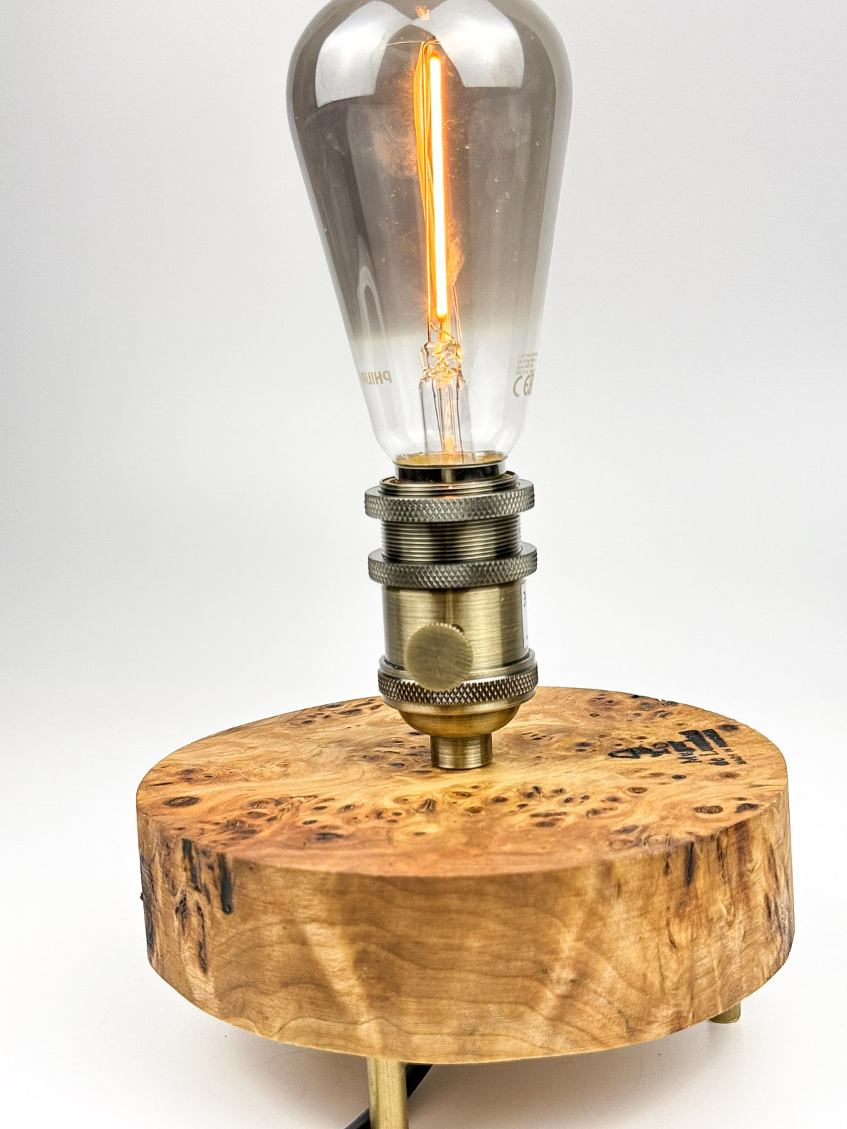 Lampă handmade din lemn de plop