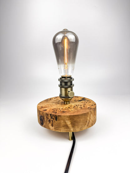 Lampă handmade din lemn de plop