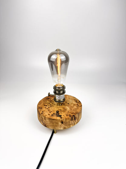 Lampă handmade din lemn de plop