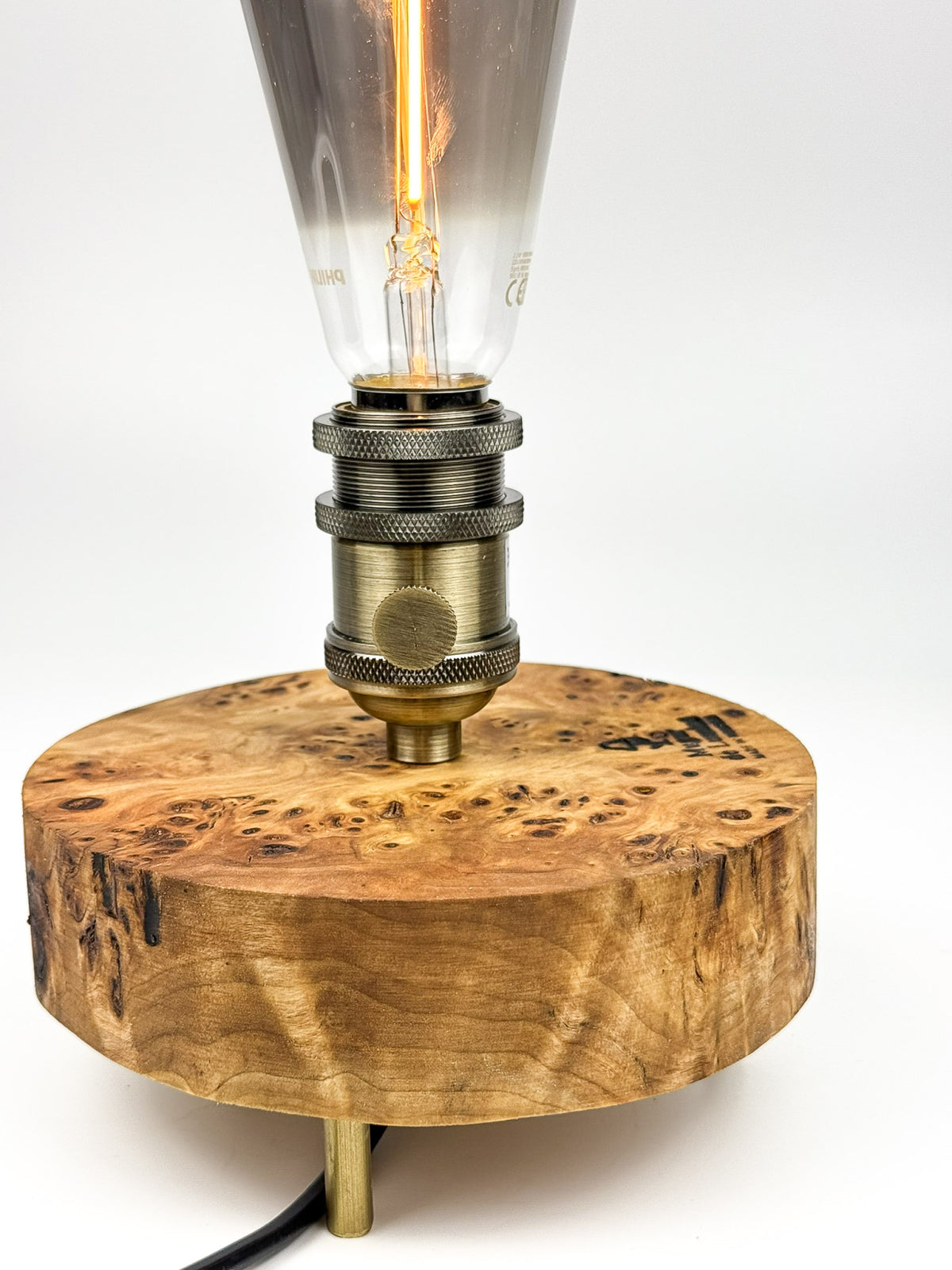 Lampă handmade din lemn de plop