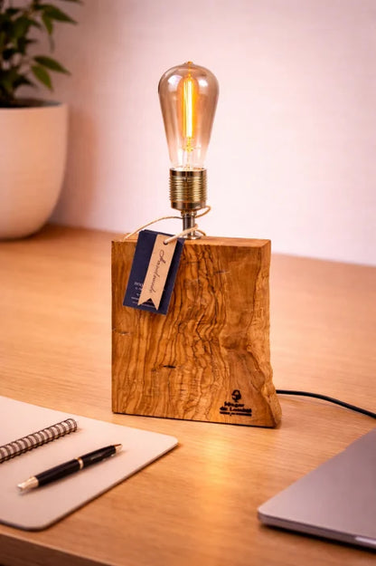 Lampă handmade din bloc de măslin masiv cu fibră naturală, bec Edison