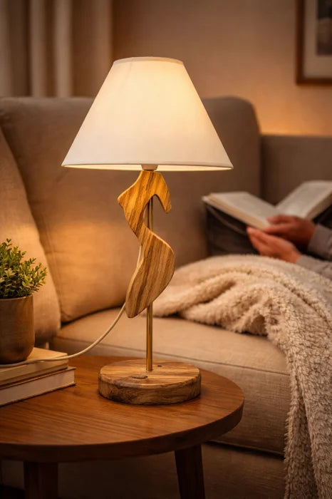 Lampă Smaralda handmade din măslin masiv cu abajur textil, bec E14