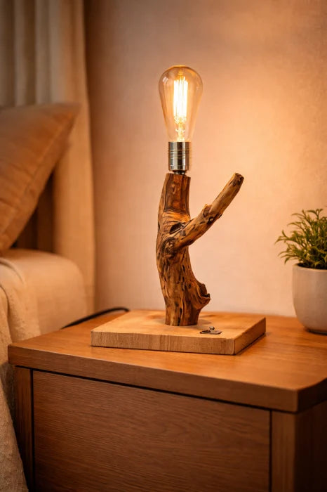 Lampă din ramură naturală din stejar, bec Edison – handmade