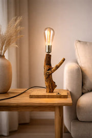 Lampă din ramură naturală din stejar, bec Edison – handmade