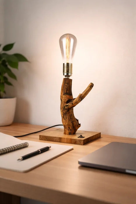Lampă din ramură naturală din stejar, bec Edison – handmade